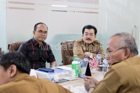 Ketua Komisi V DPRD Provinsi, Banten Yeremia Mendrofa. Foto: DPRD Banten