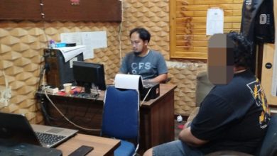 Residivis kasus narkoba tengah diperiksa. Foto: Yono