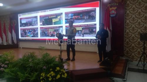 Kapolda Banten, Irjen Pol Suyudi Ario Seto merilis akhir tahun 2024. Foto: Daeng Yusvin