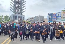 Wali Kota Cilegon, Rabinsar ikut gelar Kirab Budaya dalam Golok Day 2025. Foto Daeng Yusvin