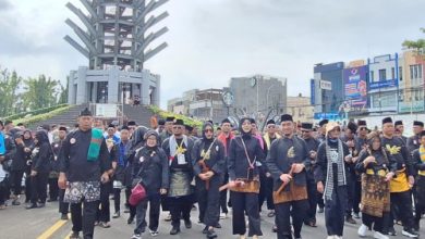 Wali Kota Cilegon, Rabinsar ikut gelar Kirab Budaya dalam Golok Day 2025. Foto Daeng Yusvin