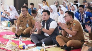 Robinsar, Wali Kota Cilegon pada perayaan hari anak. Foto Daeng Yusvin