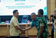 Robinsar, Wali Kota Cilegon menghadiri Level Meeting. Foto Daeng Yusvin