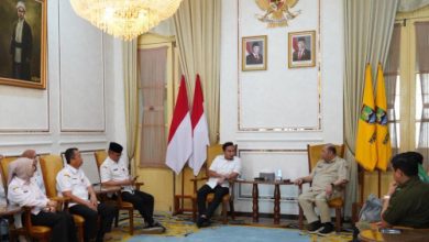 Wali Kota Cilegon, Robinsar menerima kunjungan kerja Penasihat Presiden Bidang Kesehatan. Foto Daeng Yusvin