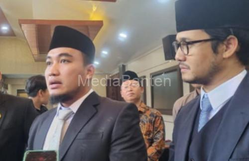 Wali Kota Cilegon, Robinsar dan wakilnya, Fajar Hadi Prabowo. Foto Daeng Yusvin