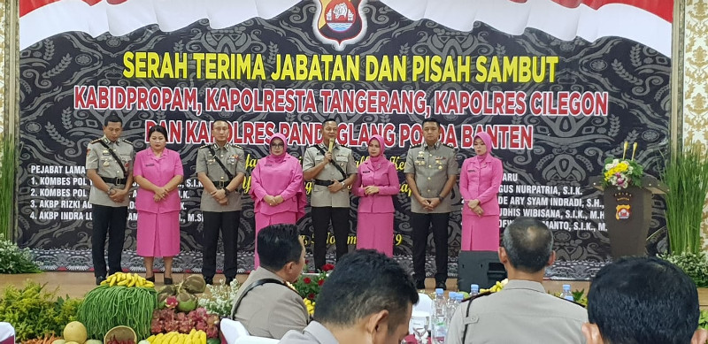 Polda Banten merotasi 3 kapolres