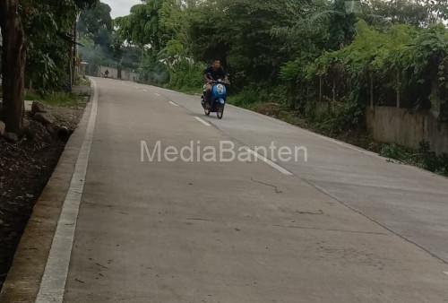 Kondisi lancar dilalui kendaraan sepeda motor setelah perbaikan ruas jalan Cikande - Garut - Kopo. Foto: Budi Wahyu Iskandar