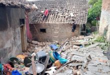Kondisi dilokasi kejadian ledakan keras menyerupai bom di Kampung Cisarua, Desa Citeureup, Kecamatan Panimbang, Kabupaten Pandeglang. Foto Daeng Yusvin