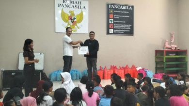 Rumah Pancasila di Carita memperoleh penghargaan dari Yayasan Batesda Ministry. Foto Daeng Yusvin