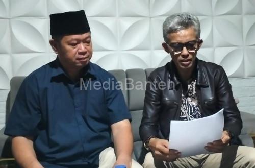 Husein Sadian, Dirut PT Insting Dwi Perkasa bersama kuasa hukumnya, Firman Damanik. Foto Daeng Yusvin