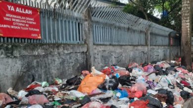 Sampah bertumpuk di salah satu lokasi Kabupaten Tangerang. Foto: LKBN Antara