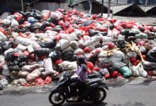 Gunungan sampah Tangsel di beberapa lokasi. Foto Antara