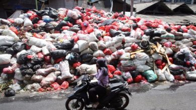 Gunungan sampah Tangsel di beberapa lokasi. Foto Antara