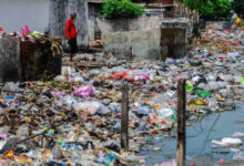 Salah satu sungai di Kabupaten Serang penuh sampah. Foto: Antara