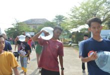 Santria Cendikia Baznas ikut salur air bersih di Bogor. Foto: Humas Baznas