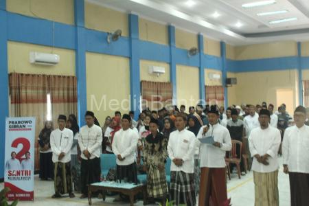 Pimpinan Ponpes, Majelis Taklim membersamai Santri Milenial bertekat menangkan Prabowo - Gibran. Foto: Dok Santri Milenial