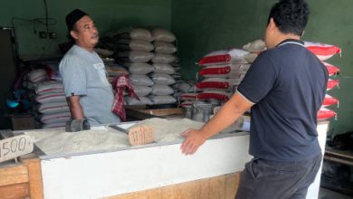 Satgas Pangan Polres Serang pantau harga beras. Foto Yono