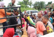 Polresta Kota Serang gelar operasi pasar beras murah. Foto: LKBN Antara