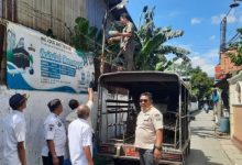 Penertiban perangkat box jaringan internet tanpa izin di Kota Tangerang. Foto: Antara
