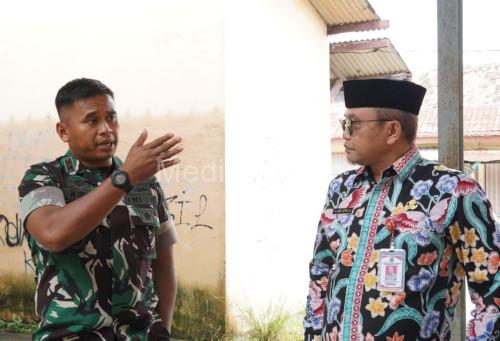 Plt Sekda Kota Cilegon, Ahmad Aziz Setia Ade Putra bersama Dandim 0623 Cilegon, Letkol Inf Imam Buchori. Foto Daeng Yusvin