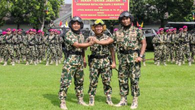 Danmenkav 2 Mar, Letkol Mar La Ode Jimmy Herizal Rahman memimpin sertijab Dankapa 2 Mar. Foto: Ahmad Munawir - Menkav 2 Mar