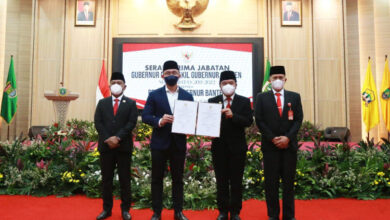 Sertijab Gubernur dan Wakil Gubernur ke Pj Gubernur Banten. Foto: Hendra Hermawan