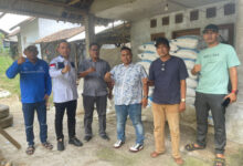 Sidak 2 anggota dewan ke peternakan ayam skala industri di Waringinkurung, Kab Serang. Foto: Aden Hasanudin