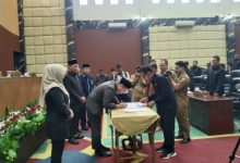 Pengesahan perubahan APBD Kabupaten Pandeglang tahun 2025. Foto: Sutisna