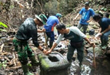 Penemuan situs arca baru di Gunung Payung, Taman Nasional Ujung Kulon. Foto: Antara