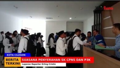 Pemberian SK CPNS dan P3K di Kota Cilegon. Foto: Erling Cristin