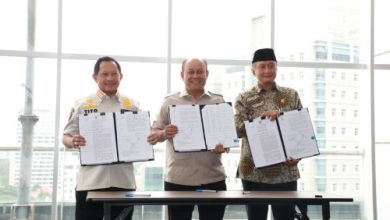 Mendagri Tito Karnavian, Dody Hanggodo (Menteri PU) dan Dadan Hindayana (Kepala BGN). Foto: Antara