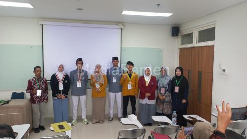 Peserta Olypicad dari SMA Muhi Yogyakarta. Foto Yusron Ardi Darmawan