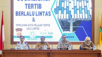 Sosialiasi ke pelajar tertib lalu lintas yang digelar Diskominfotik Kota Cilegon. Foto: Daeng Yusvin