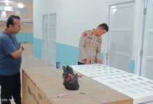 Ipda Herdis Mesglawan, Kasiwas Polres Serang mencek kesiapan operasional SPPG. Foto: Yono