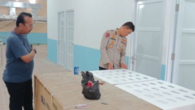 Ipda Herdis Mesglawan, Kasiwas Polres Serang mencek kesiapan operasional SPPG. Foto: Yono