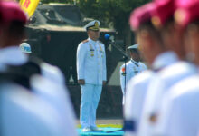 Wadanmenkav 2 Mar, Lektol Mar La Ode Jimmy Herizal memimpin upacara Sumpah Pemuda. Foto: Ahmad Munawir - Menkav 2 Mar