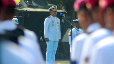 Wadanmenkav 2 Mar, Lektol Mar La Ode Jimmy Herizal memimpin upacara Sumpah Pemuda. Foto: Ahmad Munawir - Menkav 2 Mar