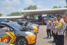 Pemeriksaan kendaraan di Polres Serang. Foto: Yono