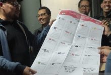 Surat suara Caleg DRPD Banten diterima KPU Kota Serang. Foto: LKBN Antara