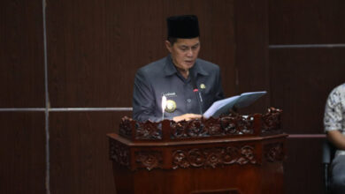 Walikota Serang, Syafrudin di DPRD Kota Serang. Foto: Hendra Hermawan