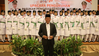Walikota Serang, Syafrudin kukuhkan Paskibraka. Foto: Aden Hasanudin
