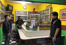 Sejumlah tempat jamu di Kragilan, Kab Serang dicurigai mengedarkan minuman keras. Foto: Yono