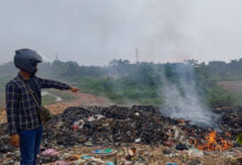 Tempat pembuangan sampah liar di Kabupaten Tangerang. Foto: Antara