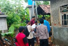Warga Kampung Bojong Gede tewas setelah tercebur sumur di rumah belakang di Carenang. Foto Yono