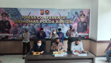 duduki kursi gubernur