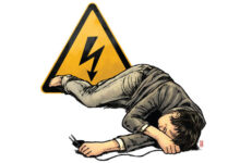 sopir truk tersengat listrik