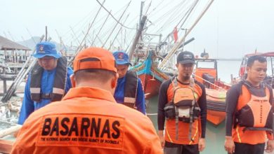 Tim SAR Gabungan di Bakauheni. Foto: Antara