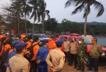 Tim Gabungan SAR perluas pencarian 7 jurnasli yang hilang di Selat Sunda. Foto Antara