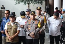 Sejumlah pejabat negara meninjau Pelabuhan Merak. Foto: Budi Wahyu Iskandar