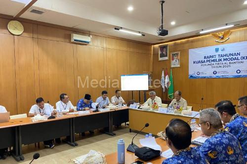 Rapat Umum Kuasa Pemegang Modal Perumda Tirta Albantani Kab Serang. Foto Antara